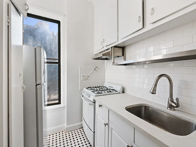 149 Willow St #3C — Photo 7