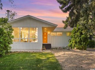 22 Brown CRESCENT, Saskatoon, SK S7J 2R8