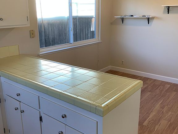 4th image of 2092 La Miel Ct