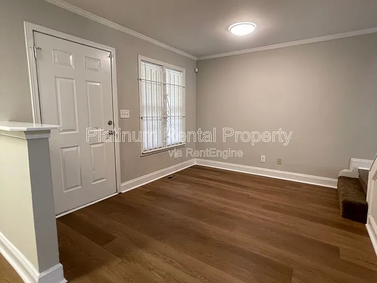 1135 Coleman St SW — Photo 6
