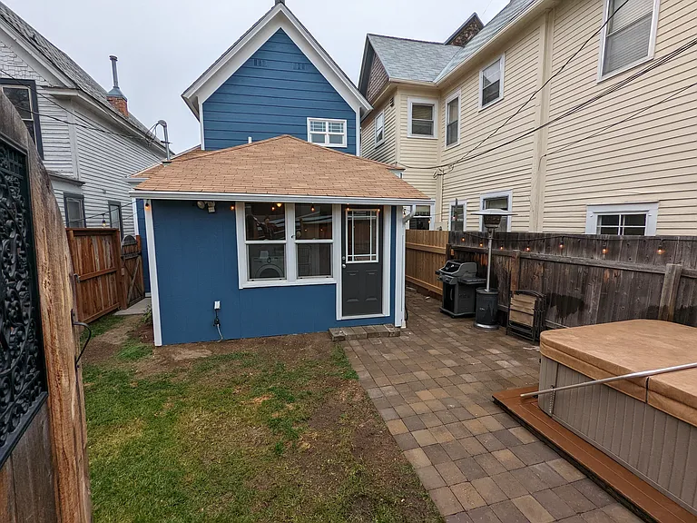 1033 12th Ave — Photo 18
