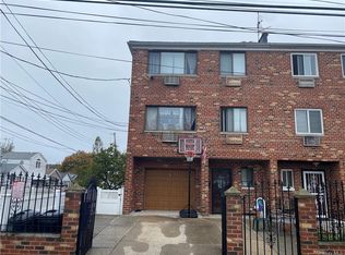 950 Clarence Ave, Bronx, NY 10465