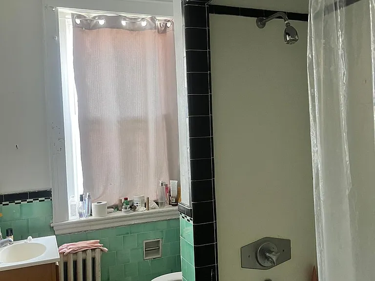 2043-2045 Commonwealth Ave #33 — Photo 7