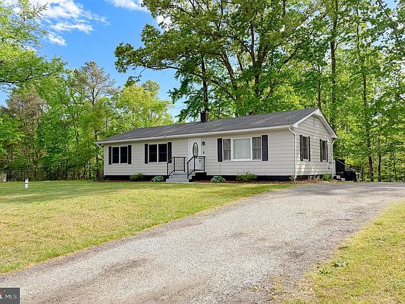 3rd image of 25033 Three Notch Rd