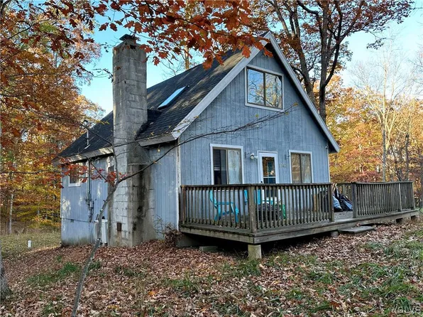 1142 Park Dr, East Stroudsburg, PA 18302