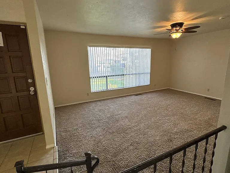 3504 W Cutler Ave — Photo 5