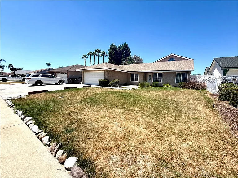 12286 Maxon Ln — Photo 3