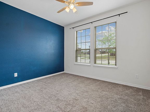 4th image of 1304 Pistachio Dr