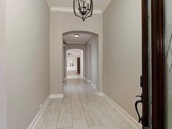 4th image of 38 Driftdale Pl