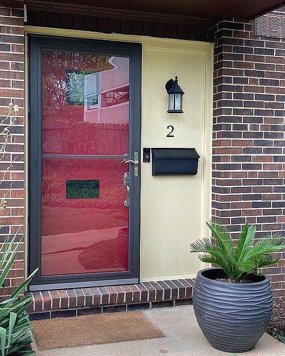 1st image of 2 Tower Hill Ct