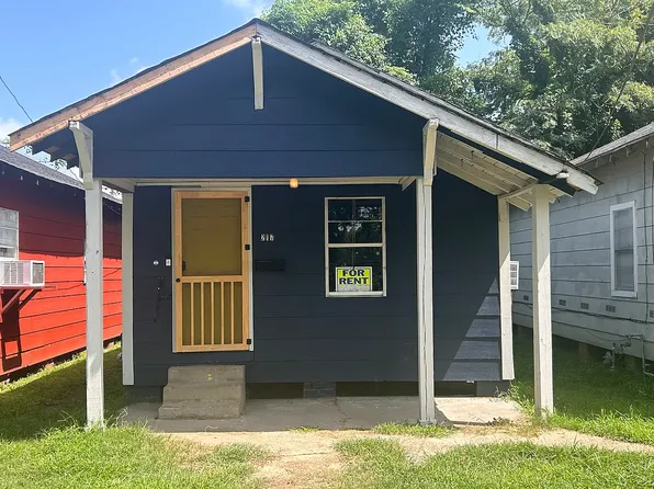 217 Oak St #217, Greenwood, MS 38930
