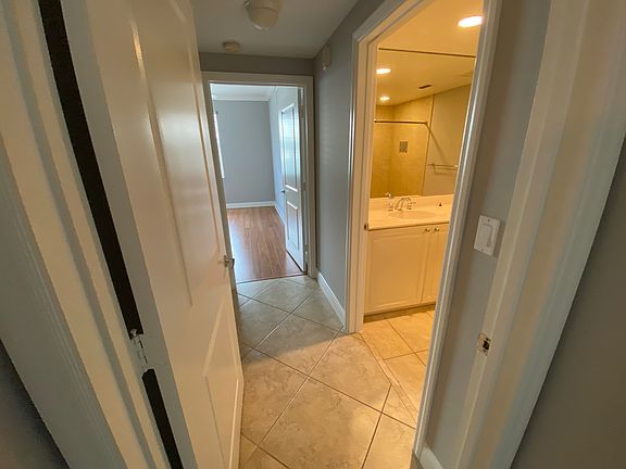 5th image of 215 NW Flagler Ave #8303