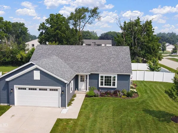 408 Savannah DRIVE, Walworth, WI 53184