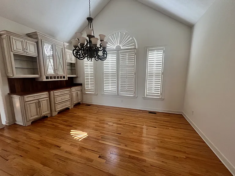 3203 Tifton Ln — Photo 10