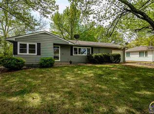 6349 SW 11th St, Topeka, KS 66615