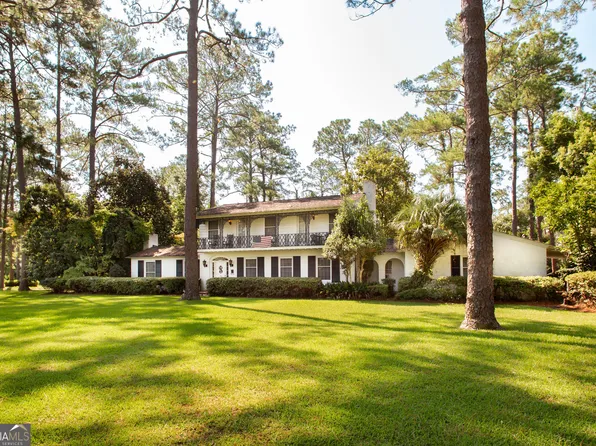 706 Cherokee Cir, Waycross, GA 31501