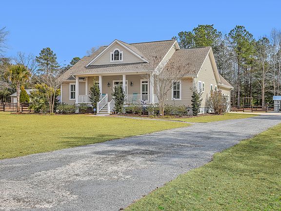 3rd image of 6968 Hyde Farm Rd