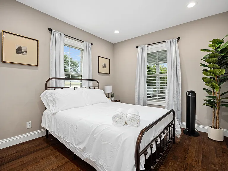 4805 N Columbus Ave — Photo 36