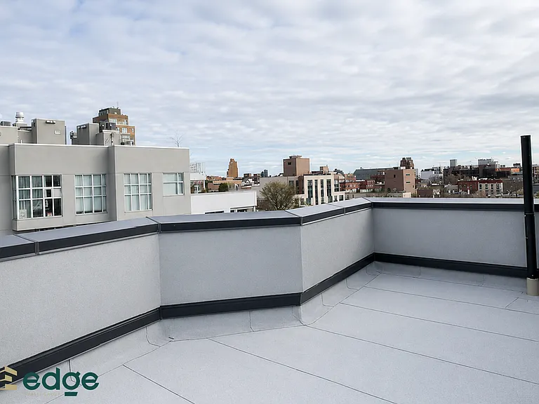 89 N 4th St #3 — Photo 8