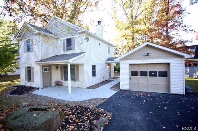 1st image of 5 Princeton Dr