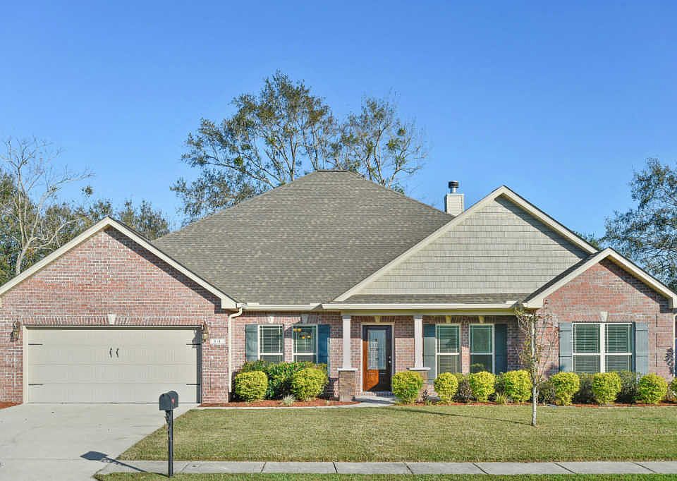 1st image of 14 Estate Dr