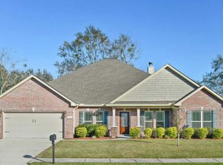 14 Estate Dr, Long Beach, MS 39560