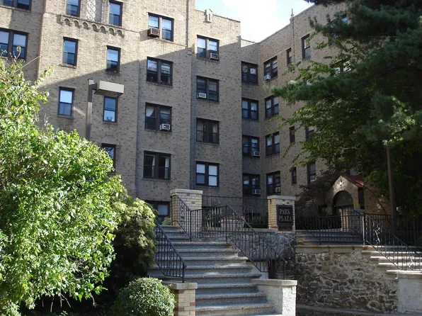 (undisclosed Address), Larchmont, NY 10538