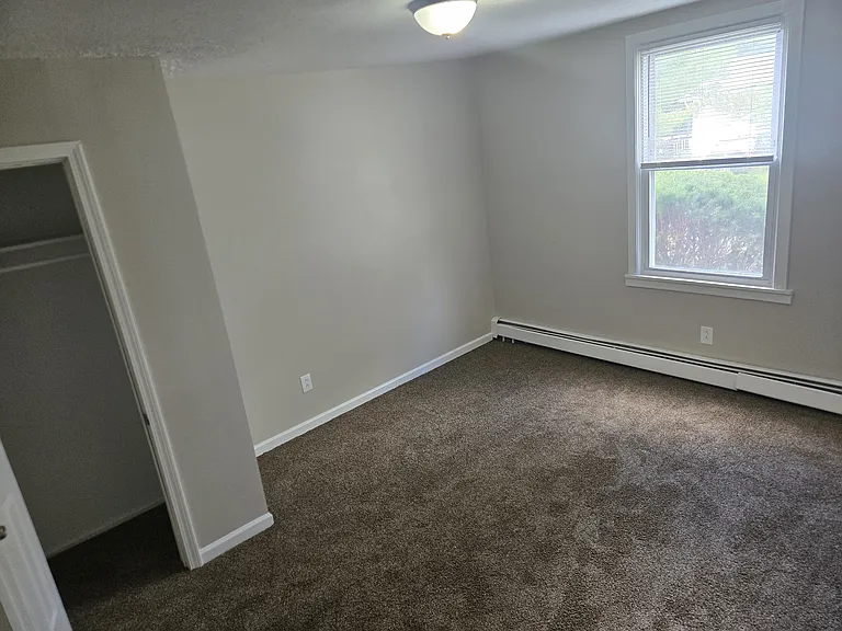 181 E Lorain St — Photo 10