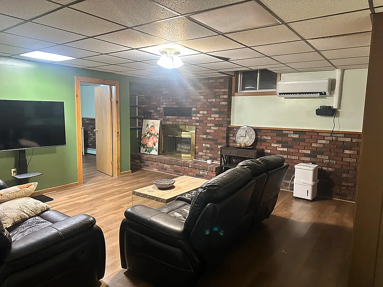 332 Webber Ave #BASEMENT — Photo 3