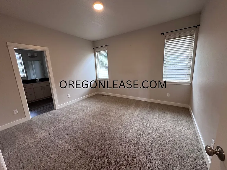 985 Lorella Ave — Photo 13