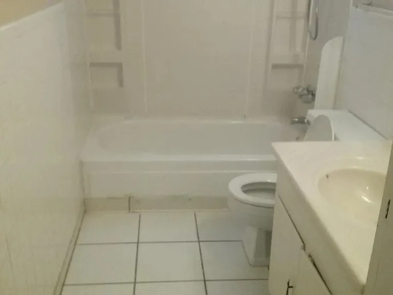 776 N Mount Carmel Ave — Photo 4