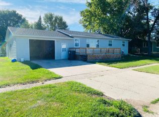 321 10th St, Ipswich, SD 57451