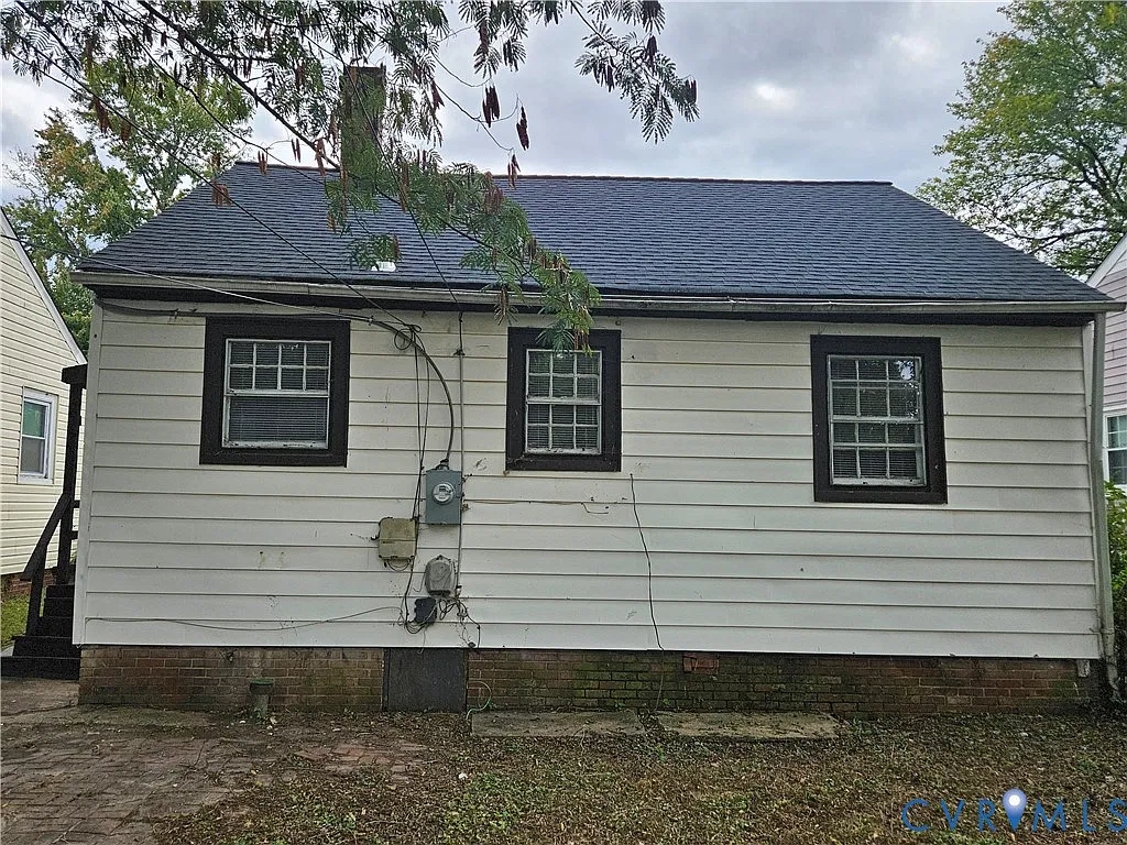2 bed, 1.0 bath, 714 sqft, $900 — Photo 2