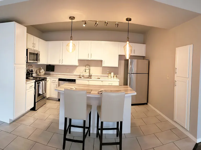 Crown Lone Oak Apartment Homes — Photo 12
