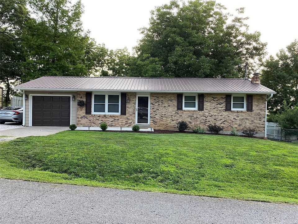 1st image of 209 Greenbrier Dr