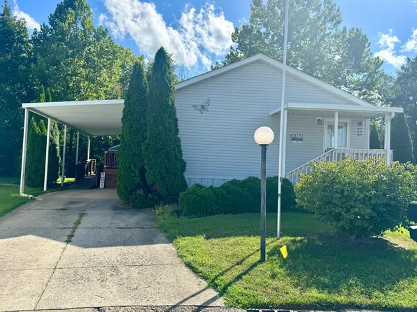 400 White Pine Blvd #29, New Albany, IN 47150