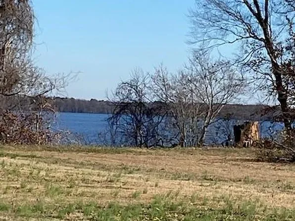 102 Thomas Ln, Colerain, NC 27924