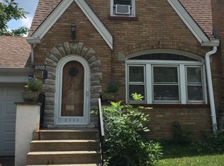 8908 Pallardy Ln, Saint Louis, MO 63114