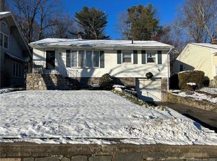 180 Oronoke Rd, Waterbury, CT 06708