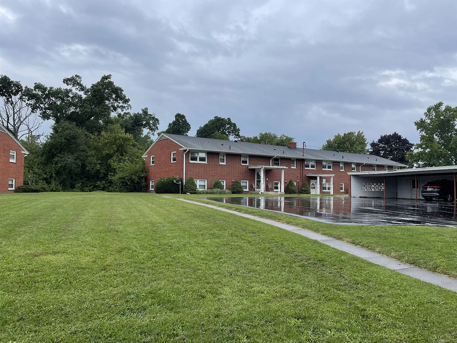 108 Brewer Dr — Photo 3