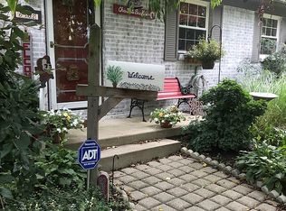 6302 Faircrest Rd, Columbus, OH 43229