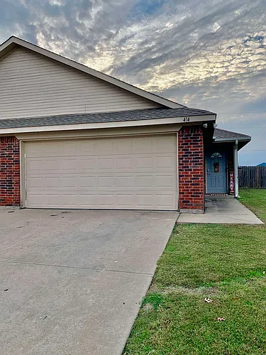 414 Amber Ln Photo 1
