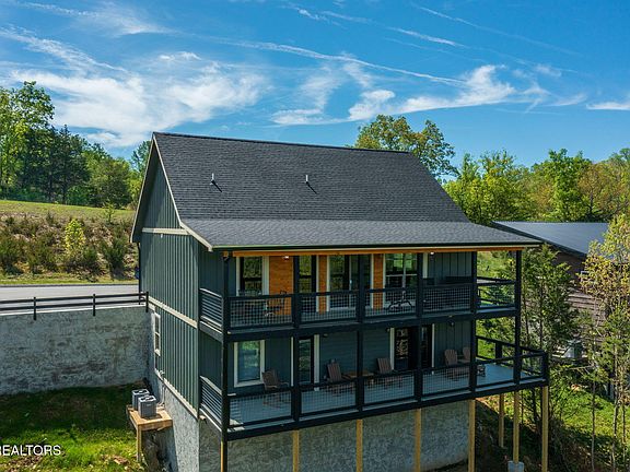 4th image of 846 Blue Herring Way