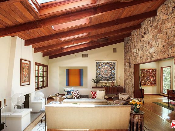 5th image of 2424 Nichols Canyon Rd