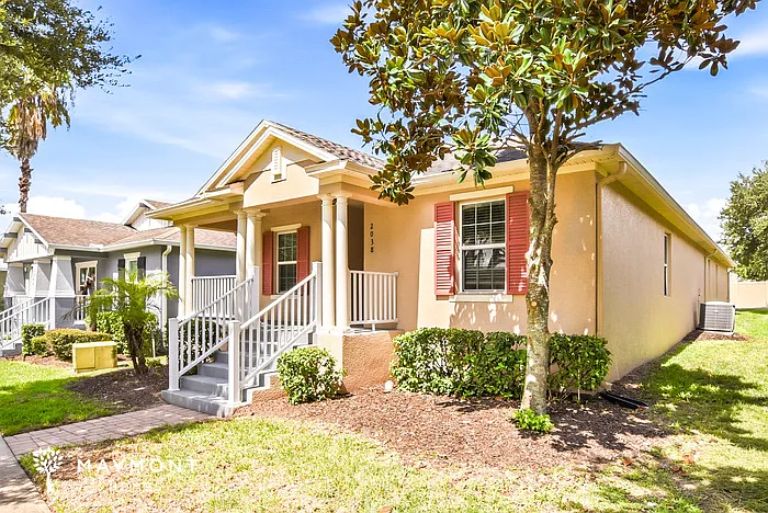 3 bed, 2.0 bath, 1685 sqft, $2,145 — Photo 2