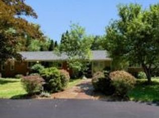 5710 King Of Arms Dr, Gibsonia, PA 15044