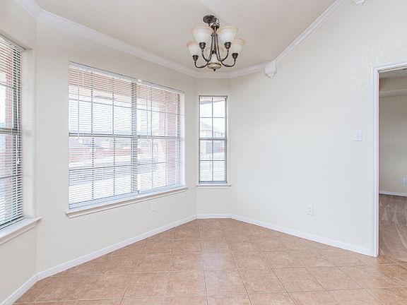 5th image of 3810 Oakridge Blvd