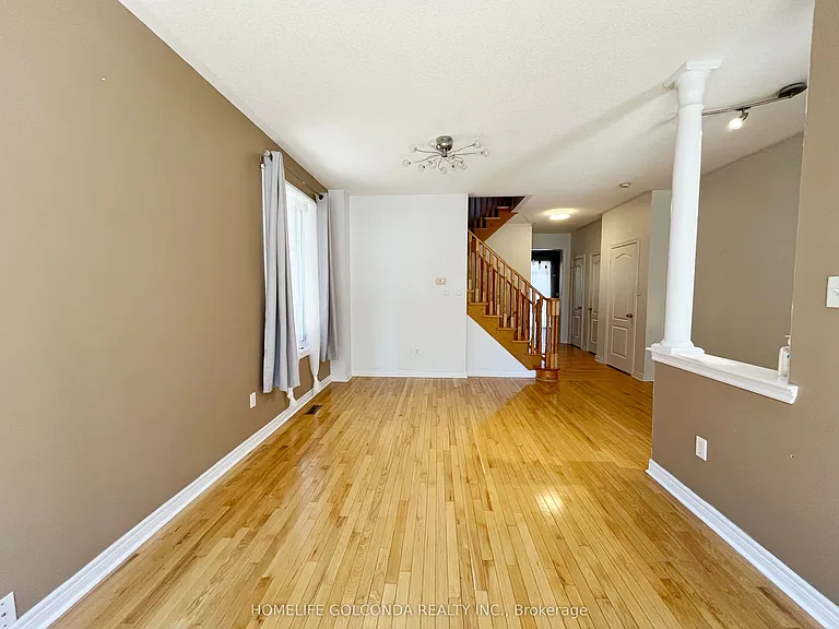 28 Barnstone Dr — Photo 5