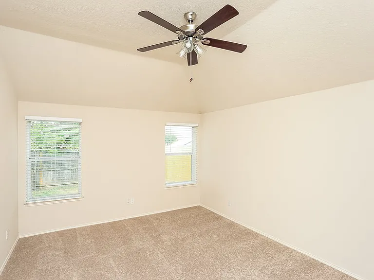 10849 Braemoor Dr — Photo 8