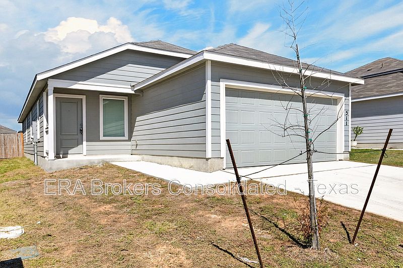 1st image of 511 Sarah Way